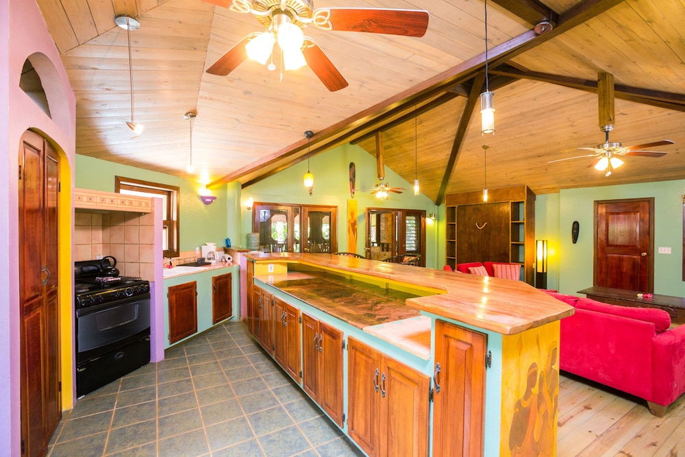 Bananarama Dive and Beach Resort 37/47