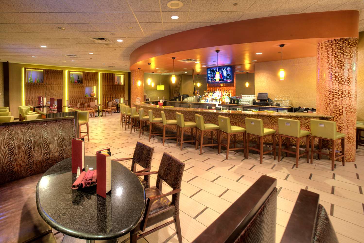 Florida Hotel and Conference Center 33/58