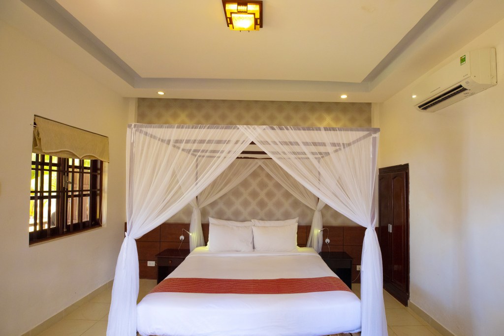 Bungalow, Beach Front
