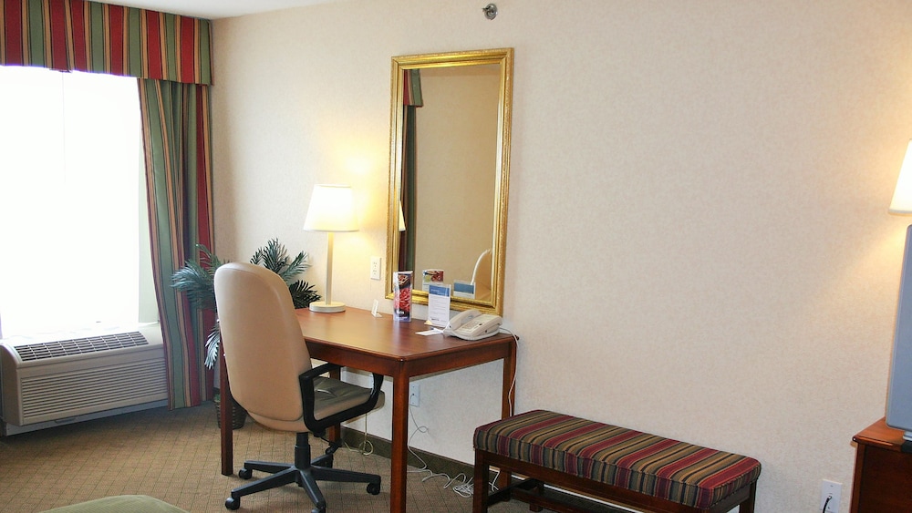 HOLIDAY INN EXPRESS WILMINGTON 43/48