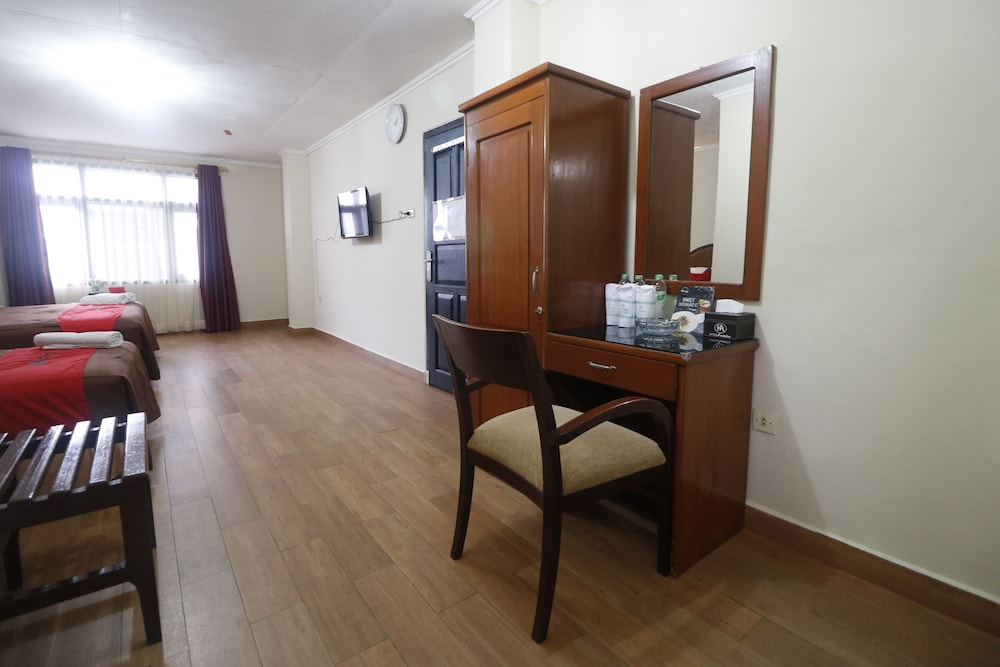 Reddoorz Plus @ Jalan Raden Intan Lampung 35/40