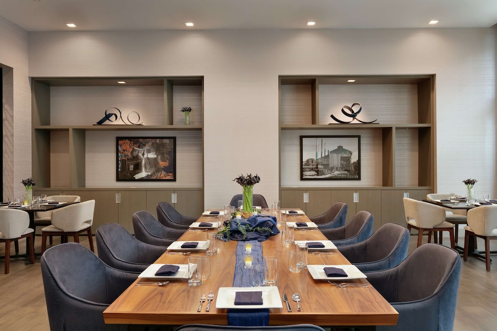 Embassy Suites by Hilton Atlanta Midtown 42/45