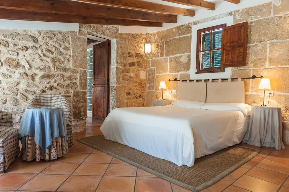 Petit Hotel Can Simo 9/35