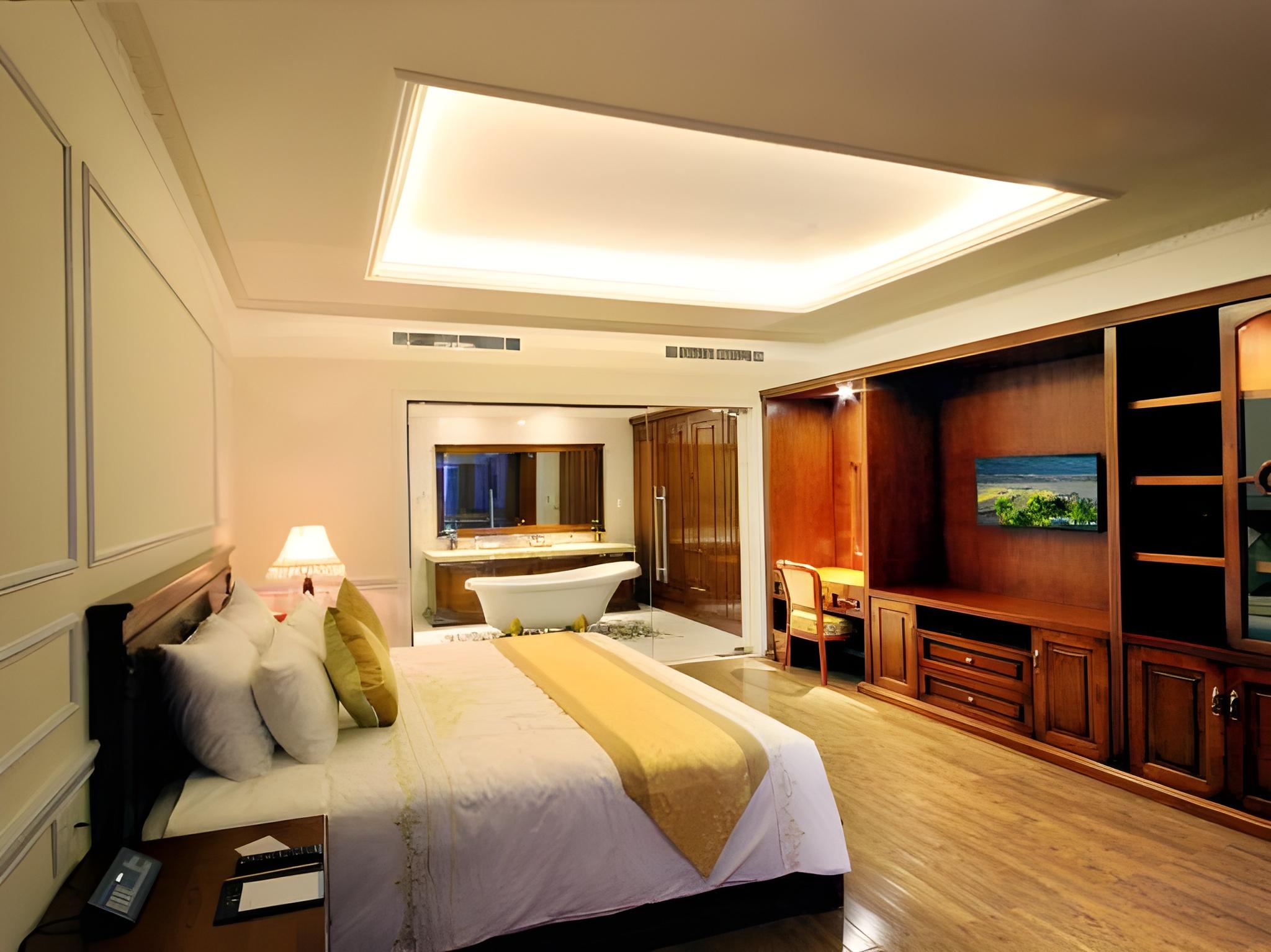 Palace, Suite