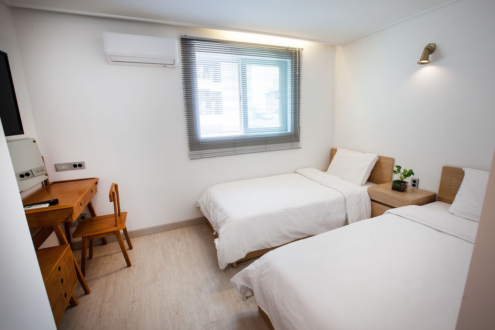 STANDARD, TWIN BEDS