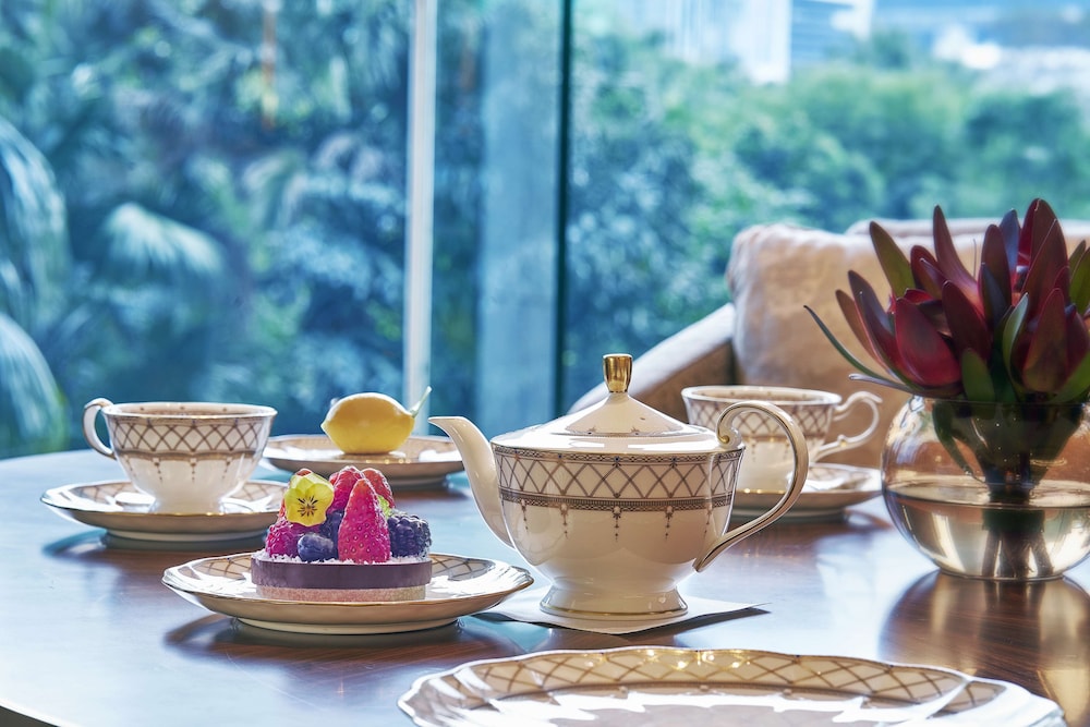 GRAND HYATT HONG KONG 52/69