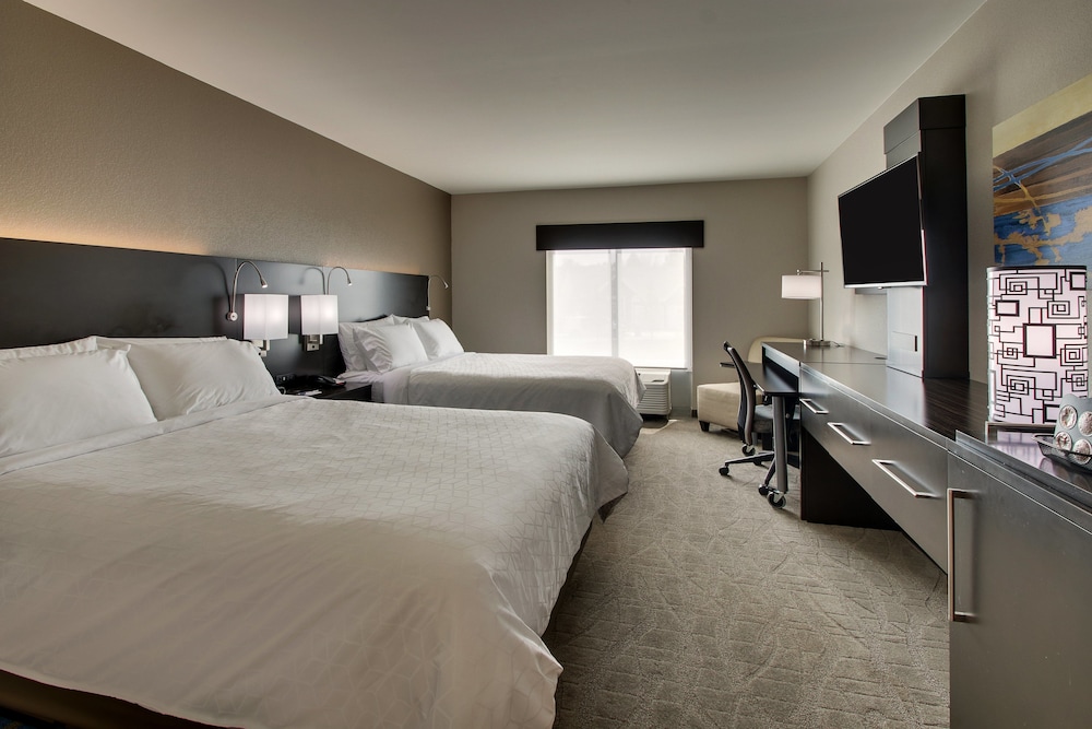 Holiday Inn Express Suites Lancaster East Strasburg 16/52