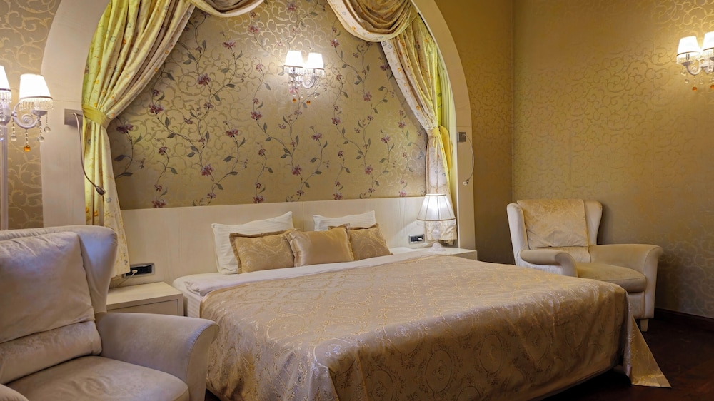 SULTAN, SUITE