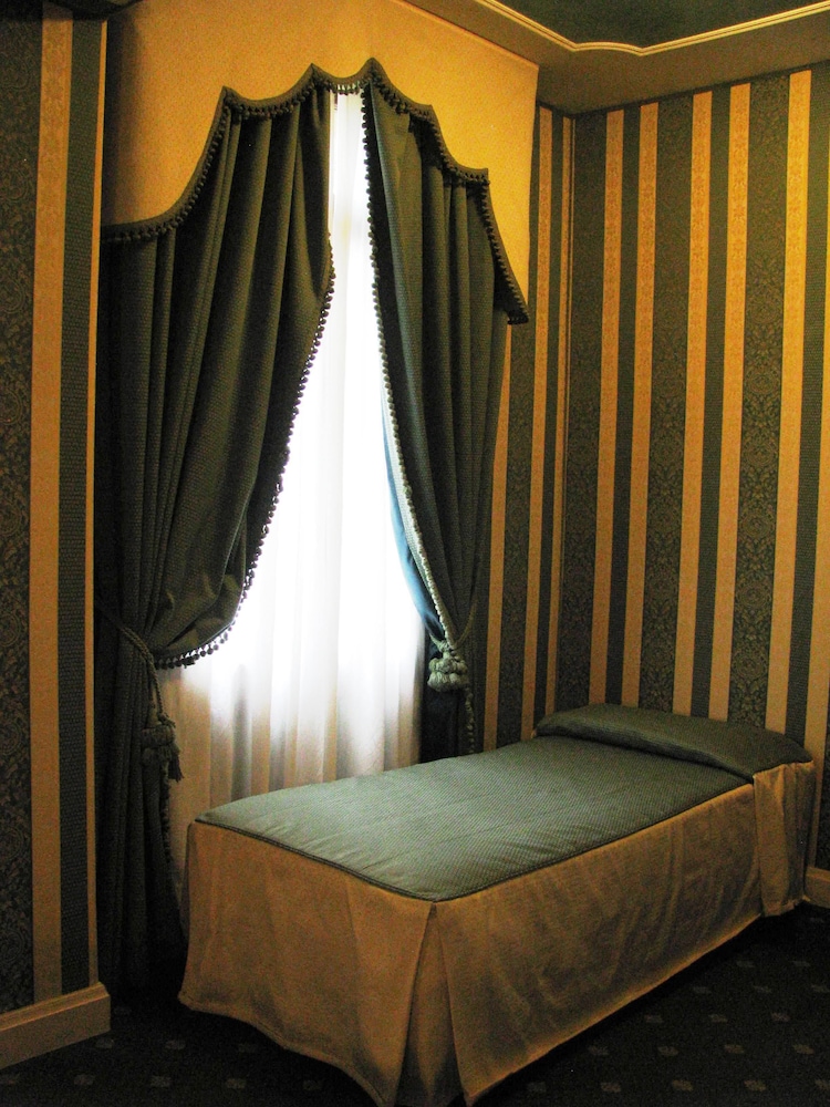 BELLE EPOQUE 27/36