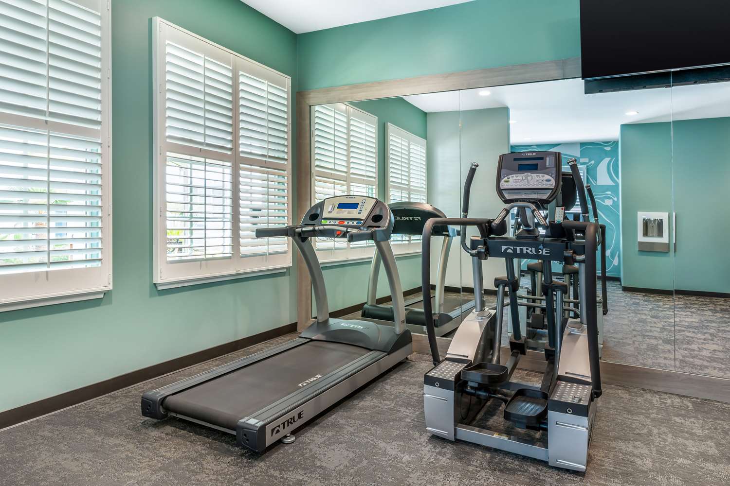 Best Western Plus Capitola By the Sea Inn Suites 33/55