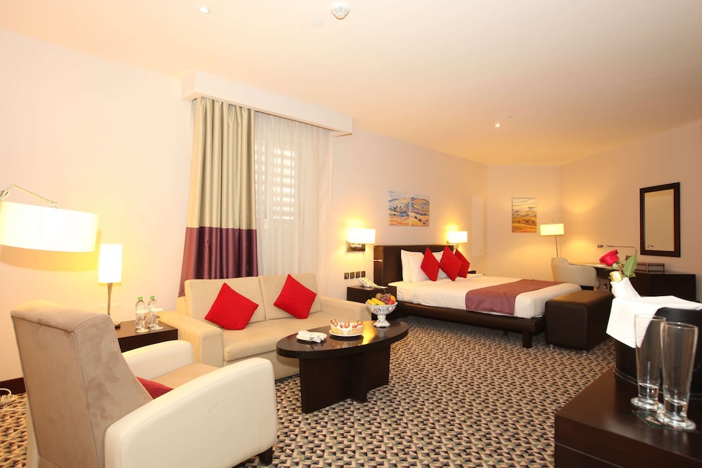 جولدن توليب حائل(Golden Tulip Hotel) 22/39