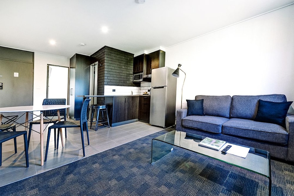 Cbd Motor Inn 26/31