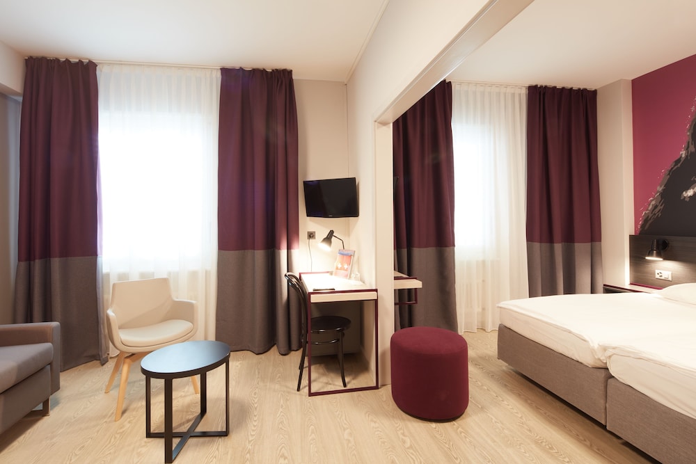 Hotel Crystal 7/50