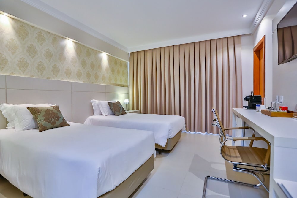 Golden Lis Hotel Boutique 26/76