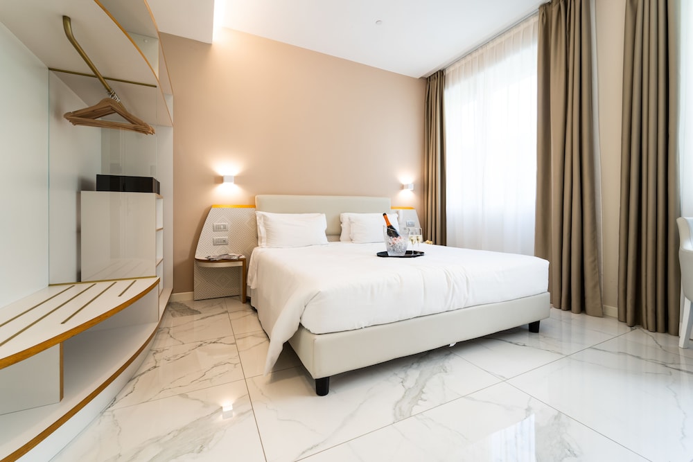 Hotel Milano Castello 24/70