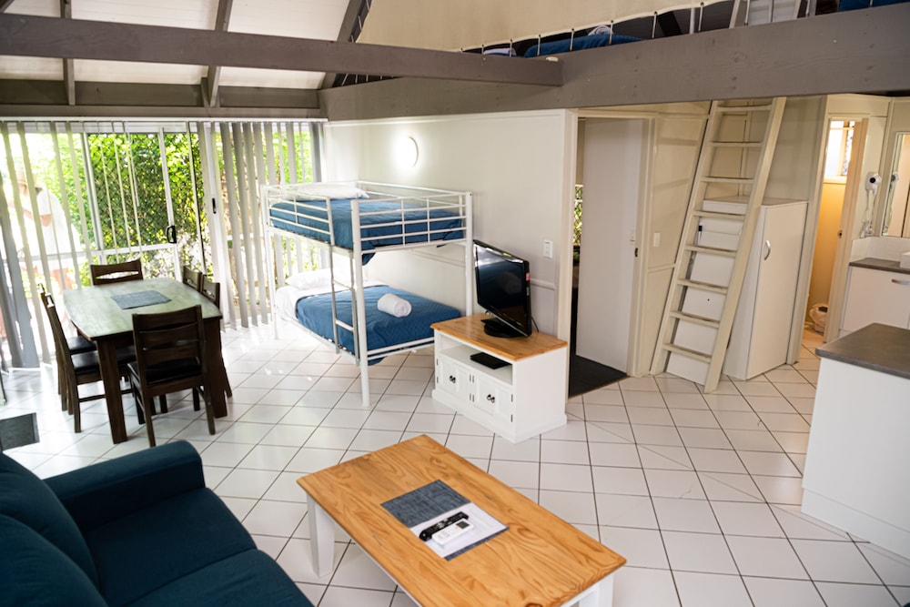 Kellys Beach Resort 28/49