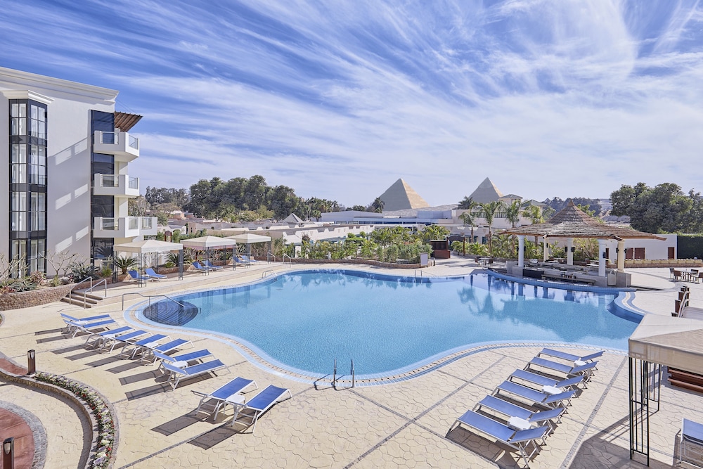 Steigenberger Pyramids Cairo 32/36