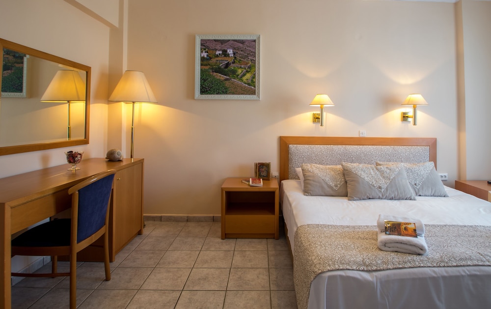 Syros Atlantis Hotel 12/50