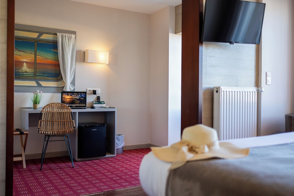 HOTEL MEDITERRANEE 7/42