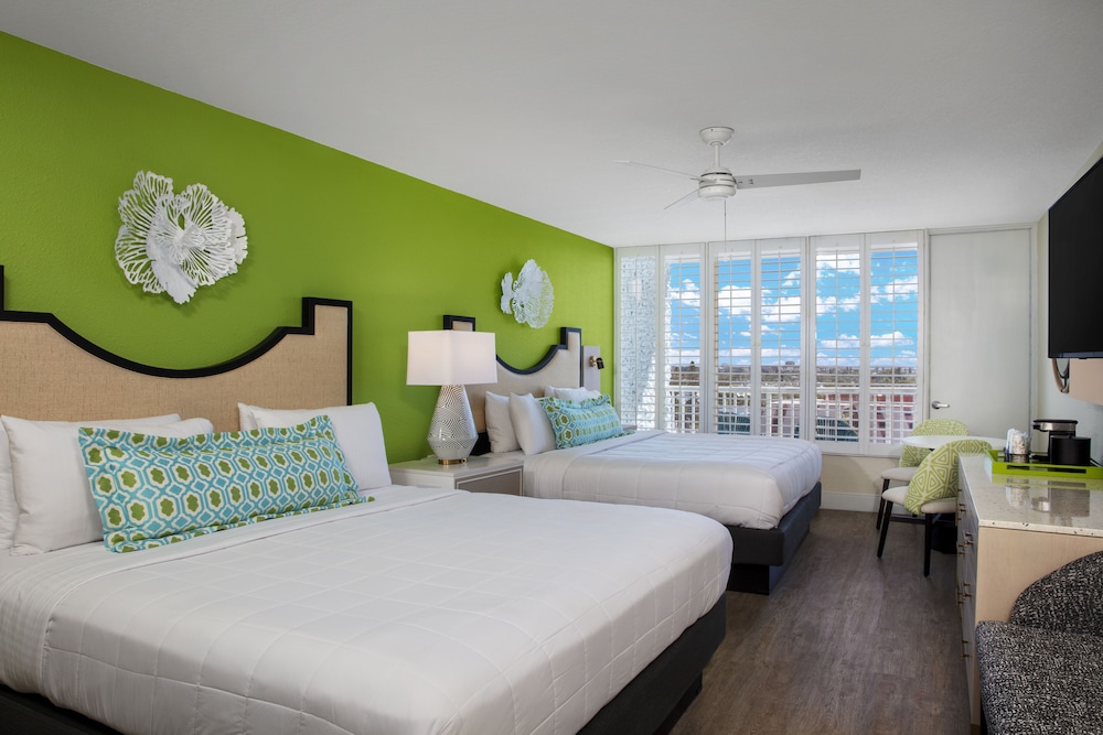 Bellwether Beach Resort 28/54
