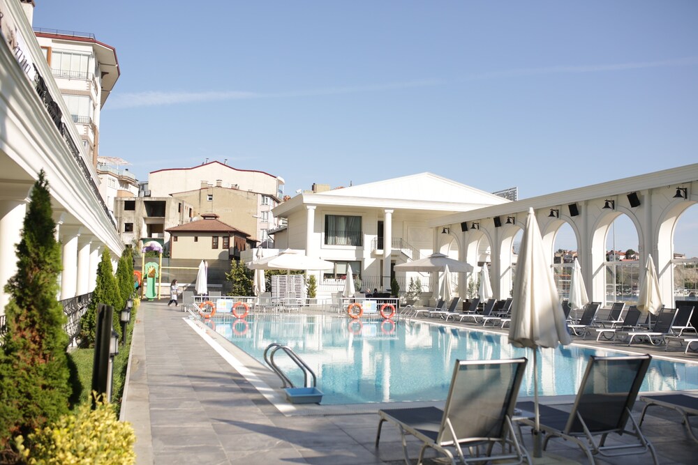 Northdoor Hotel 46/50