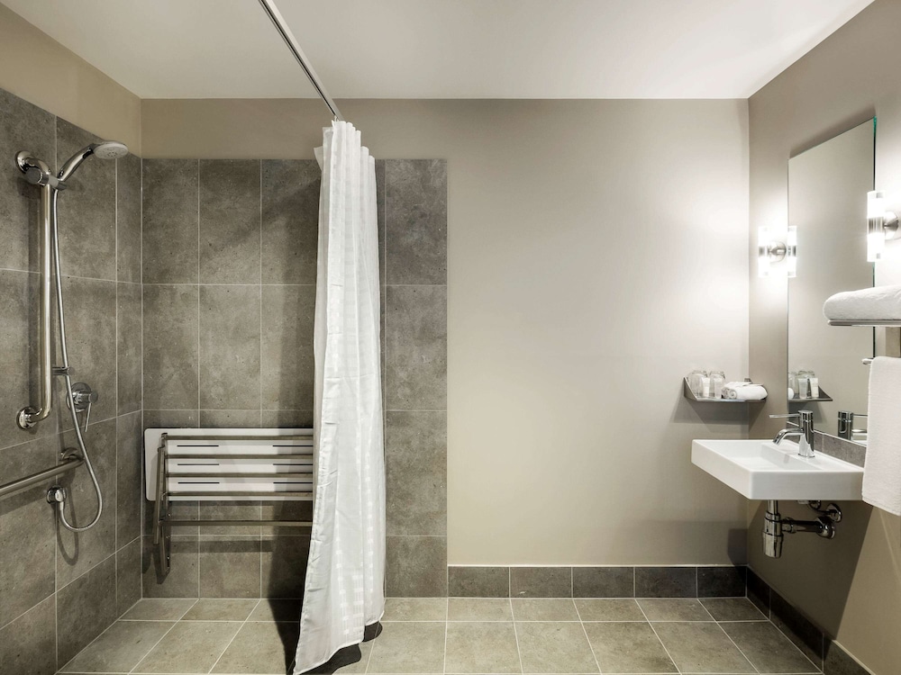 Ibis Mackay 21/67