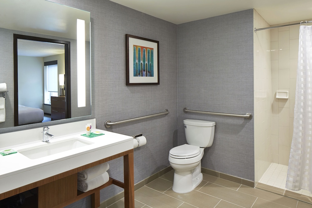 Hyatt Place Lansing – East 40/43