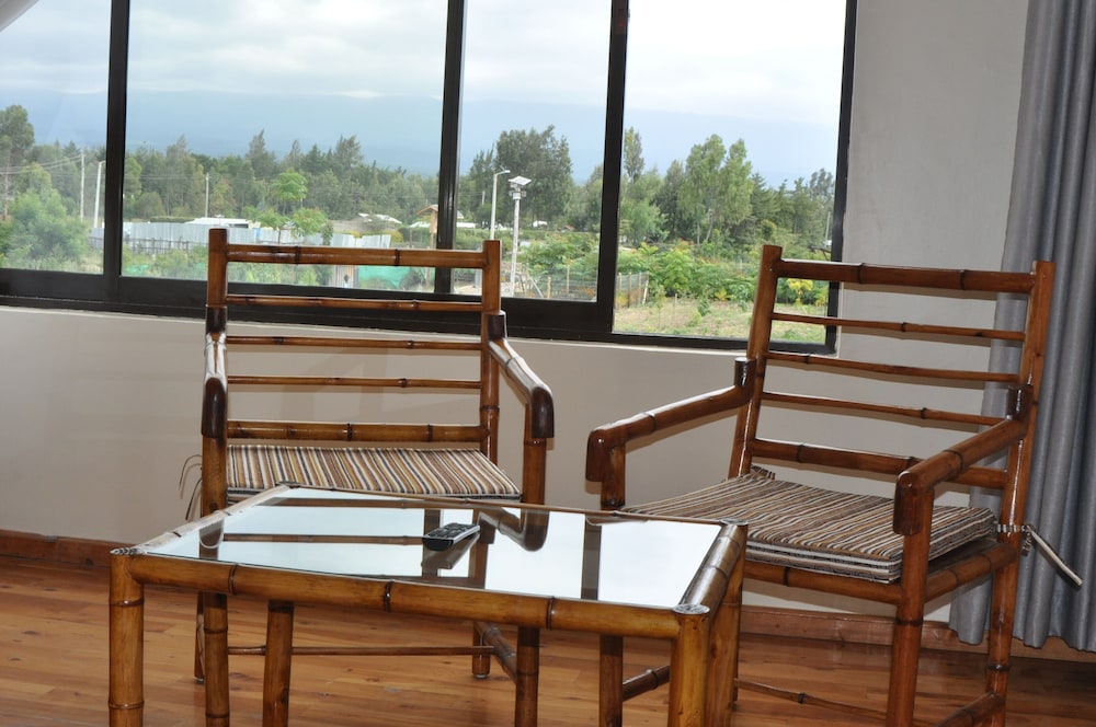 Peaks Hotel Limited 24/40