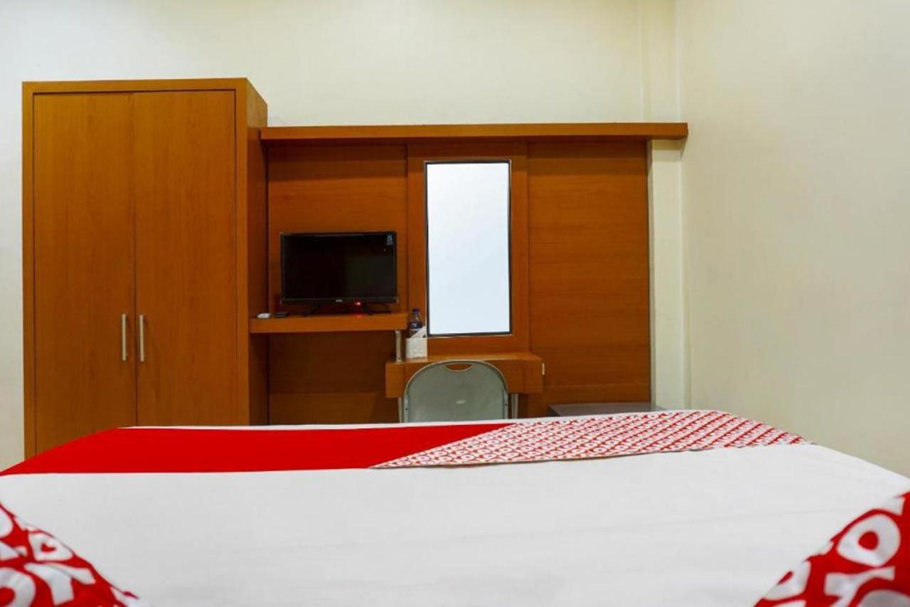 Hotel O near Mall Panakukang formerly Rika Hotel Makassar 21/30