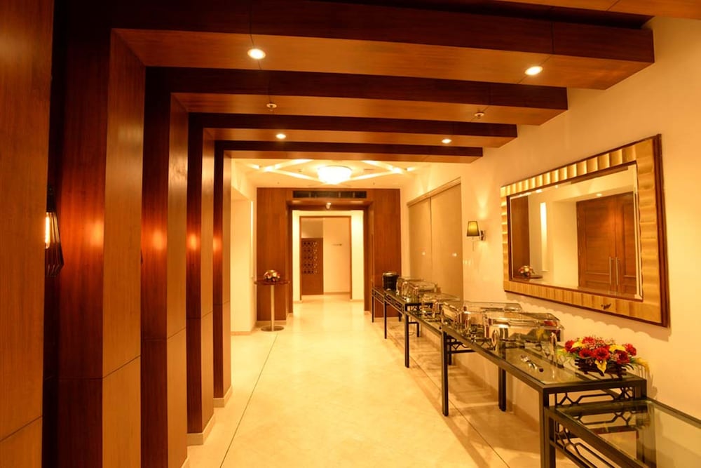 Lemon Tree Hotel Coimbatore 26/35