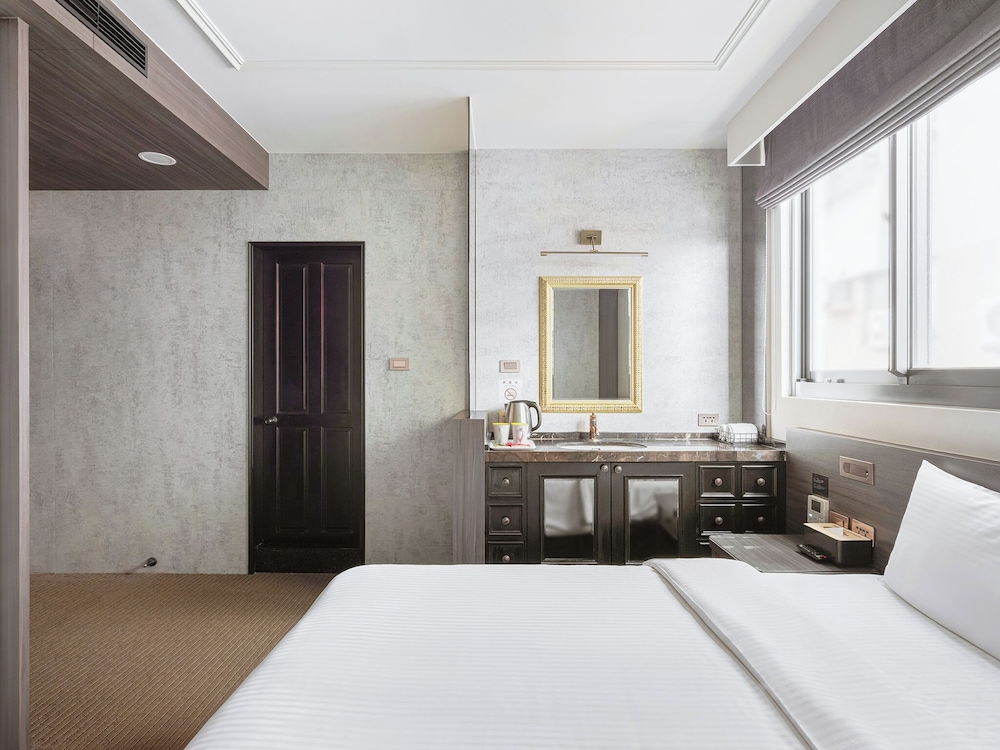 SUPERIOR, DOUBLE BED