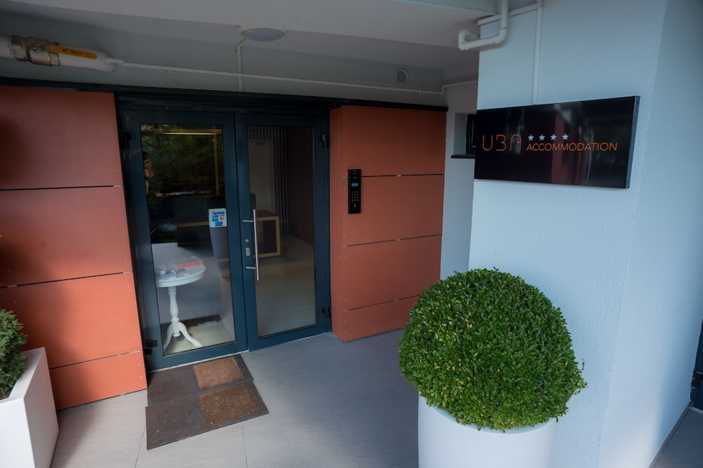 Uba Aparthotel 5/50