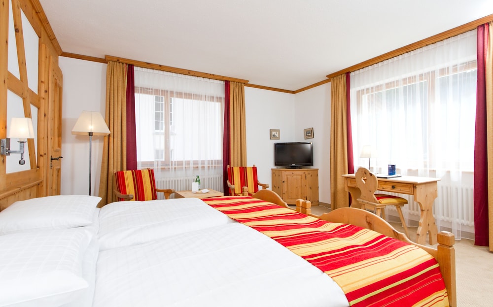 Edelweiss Swiss Quality Hotel 8/48