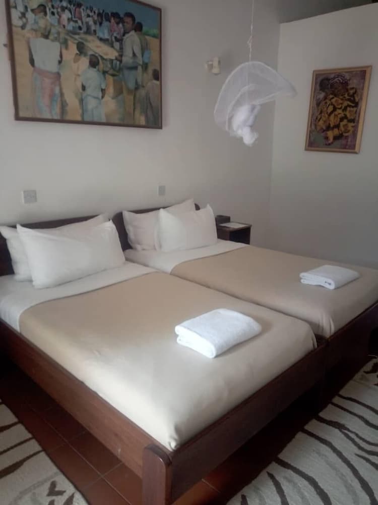 STANDARD, DOUBLE OR TWIN BED