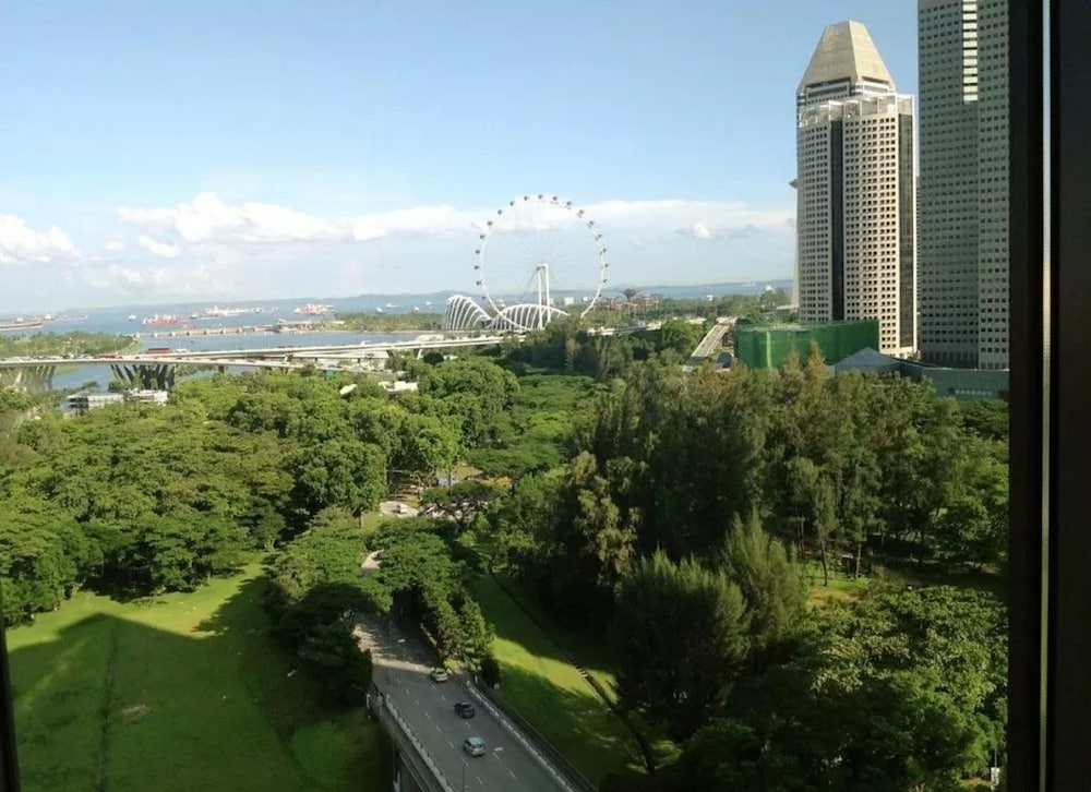 Pan Pacific Serviced Suites Beach Road 46/50