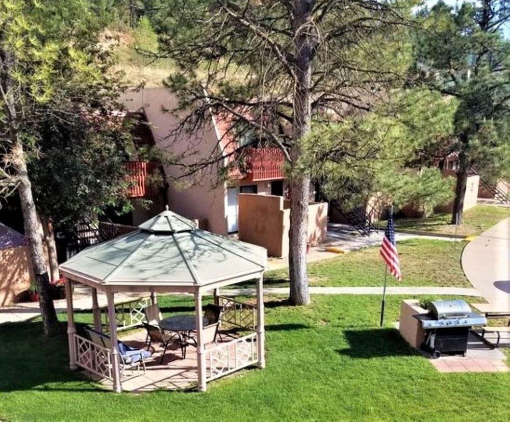 Pinecliff Village Resort 29/69