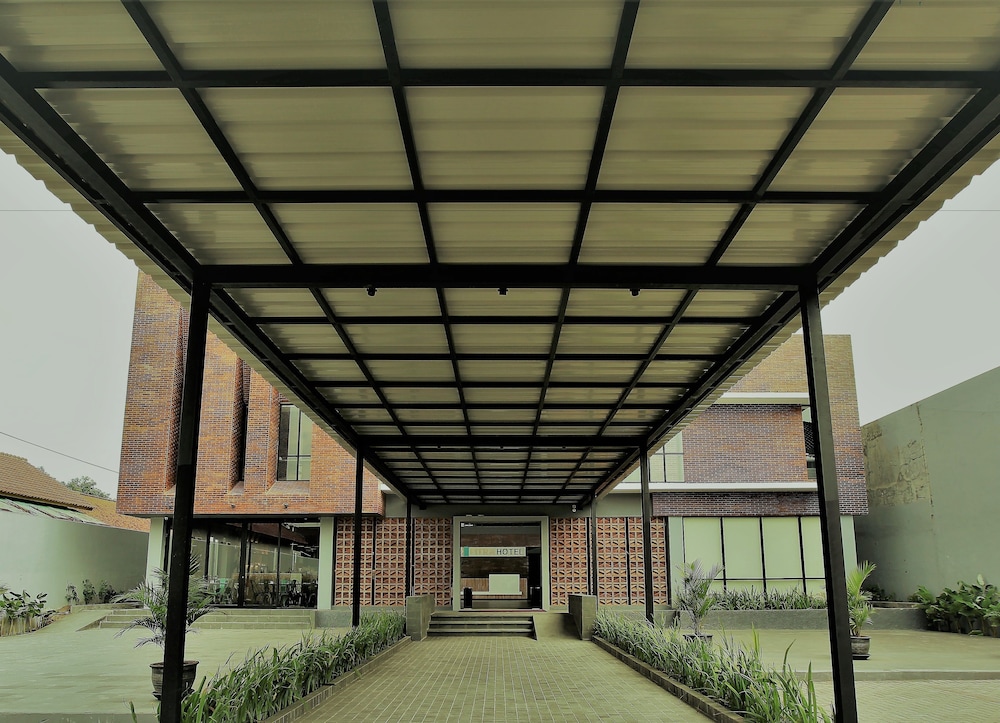 Fitra Hotel Majalengka 3/43