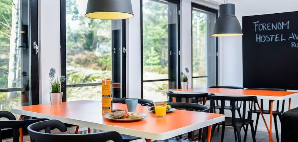 FORENOM HOSTEL VANTAA AVIAPOLIS 23/27