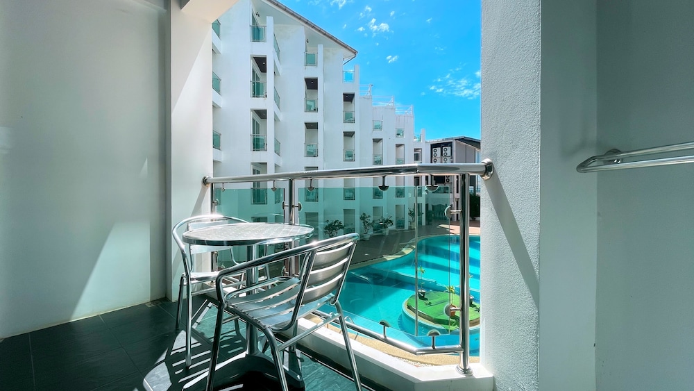 Dragon Beach Resort 39/55