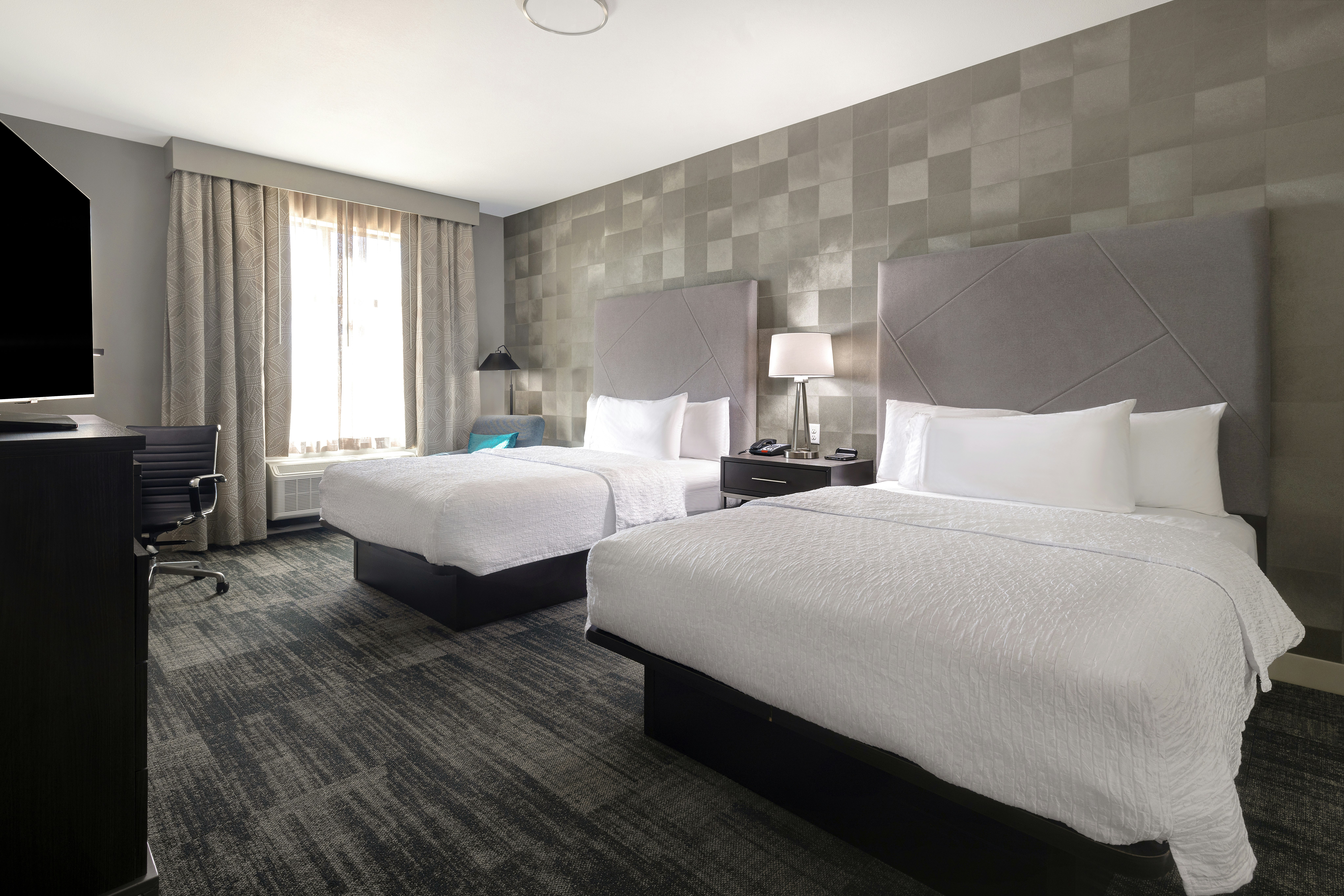 1 BEDROOM, SUITE, 2 QUEEN BEDS