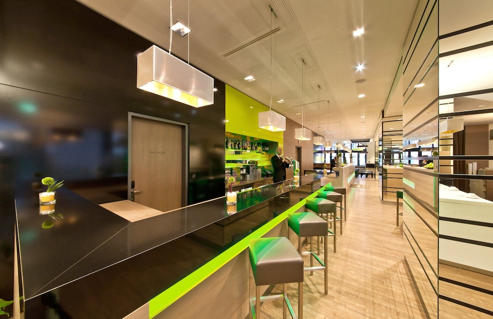 Garner Hotel Berlin - Charlottenburgm, an IHG Hotel 12/82