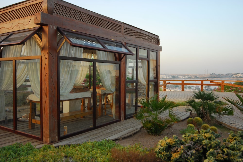Naama Bay Hotel & Resort in SHARM EL SHEIKH