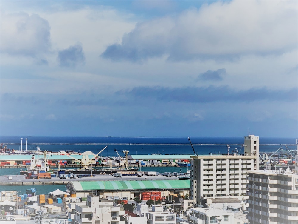 Sunset Hills Inn Naha 46/50