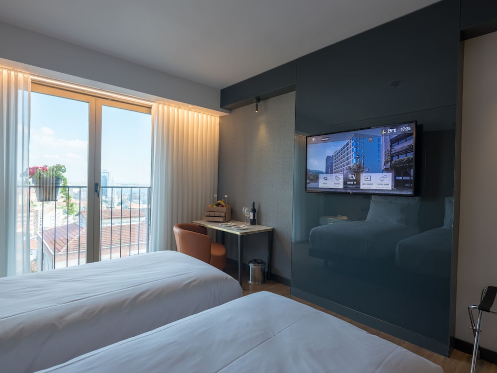 The Craton Hotel 17/71
