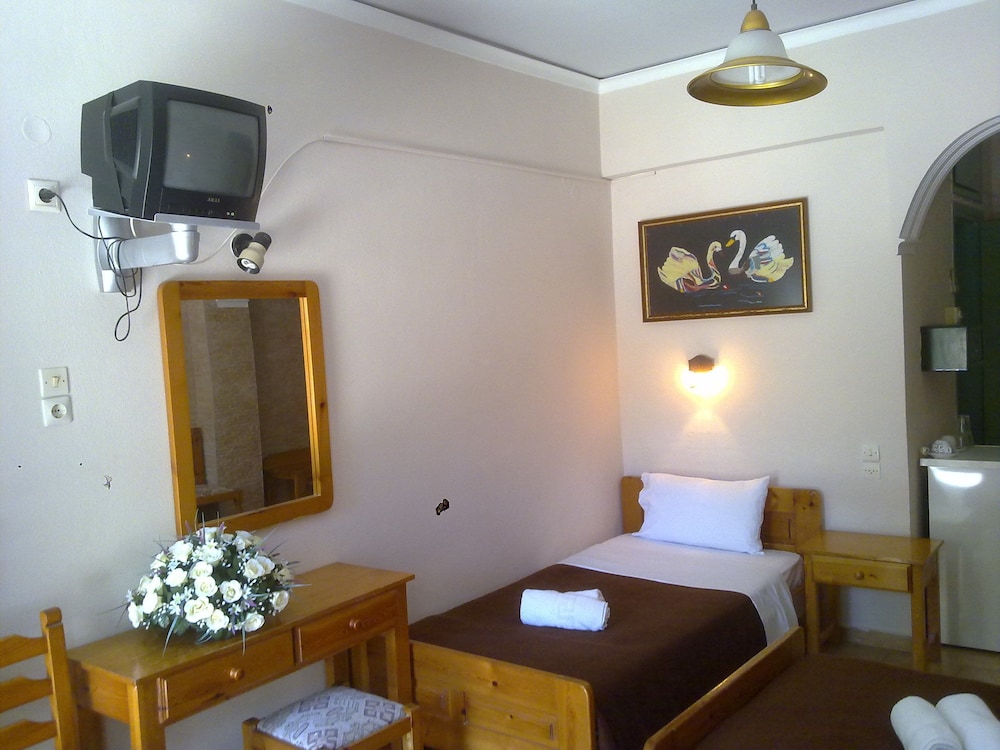 Dimitris Villa Hotel 24/67