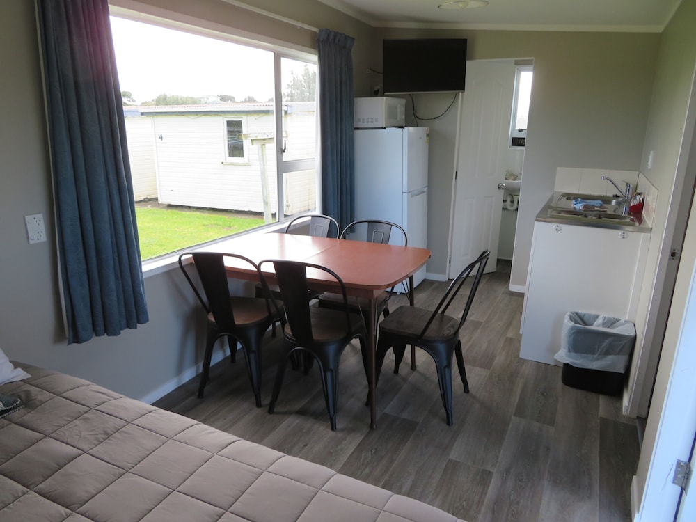 Whanganui Seaside Holiday Park 32/50