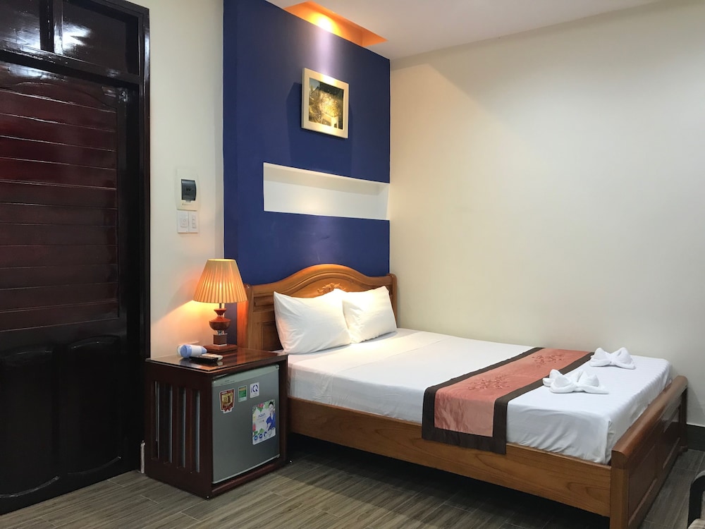 Sunny A Hotel 30/69