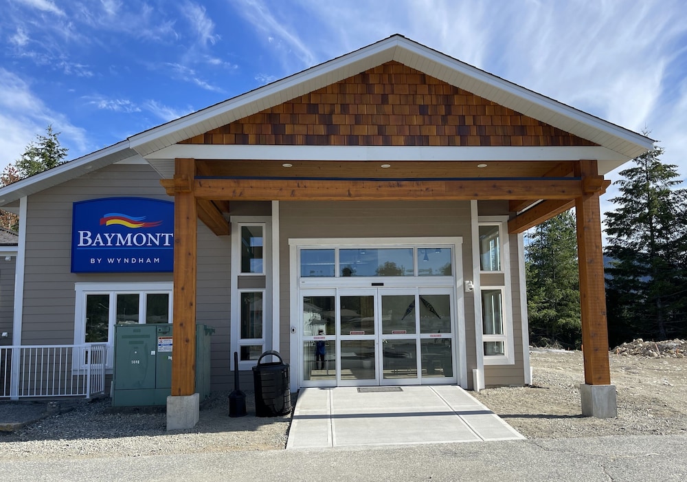 Baymont by Wyndham Gold River 3/60