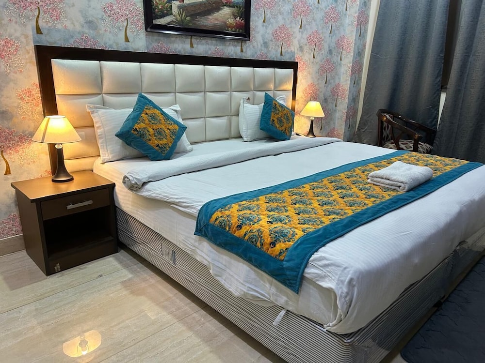 Nirvana Suites 27/50