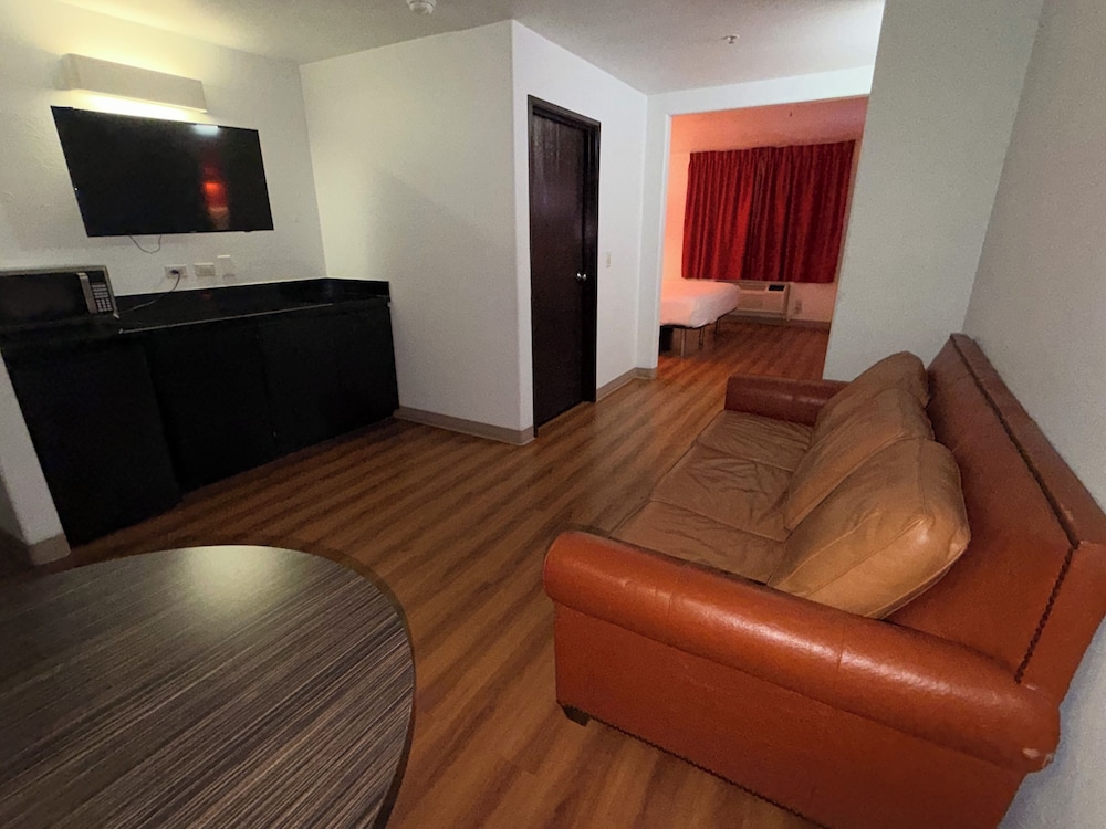 Americas Best Value Inn Apache Junction 45/56
